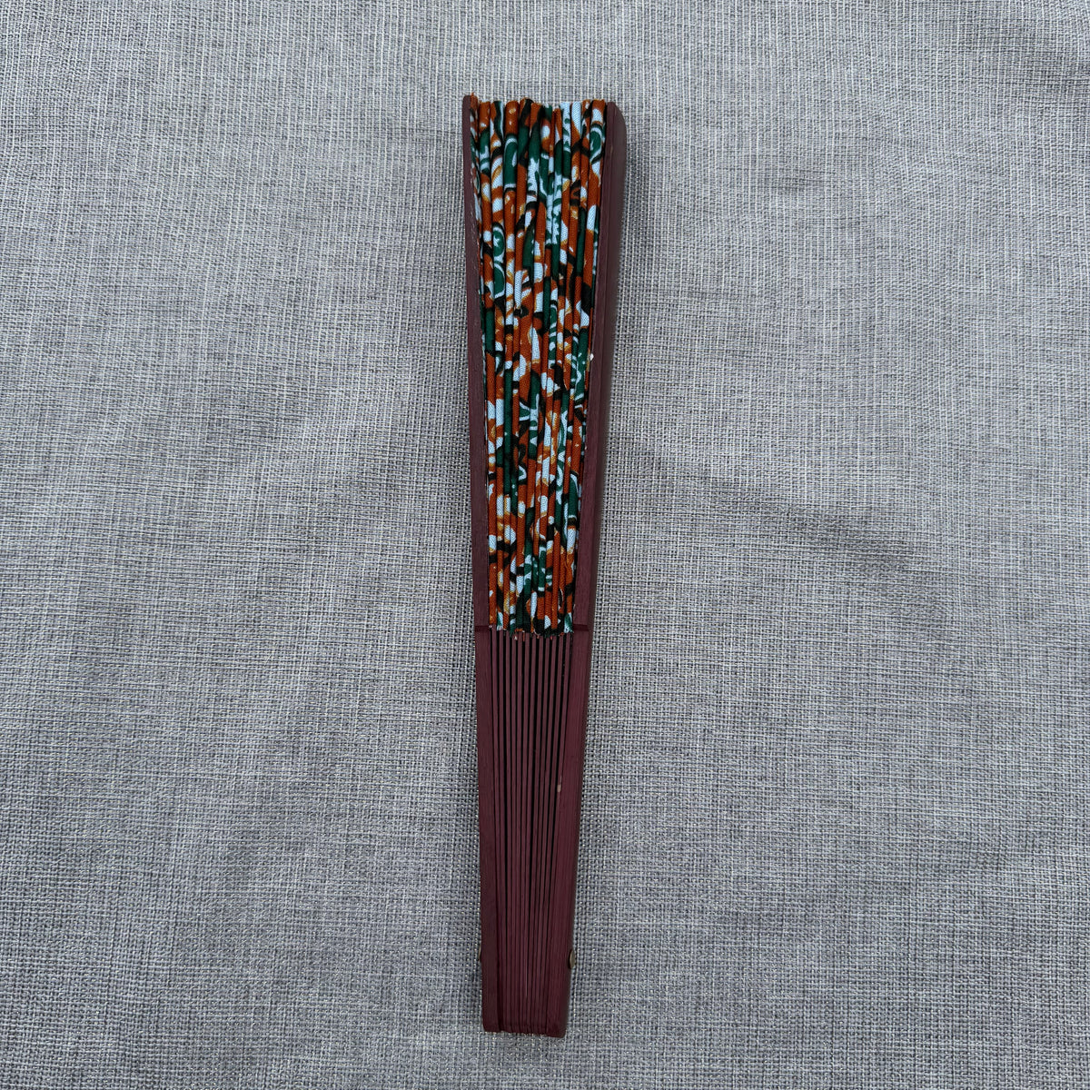 Éventail en wax & bois