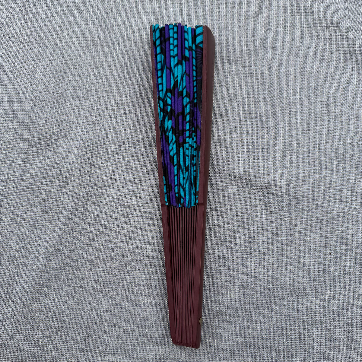 Éventail en wax & bois